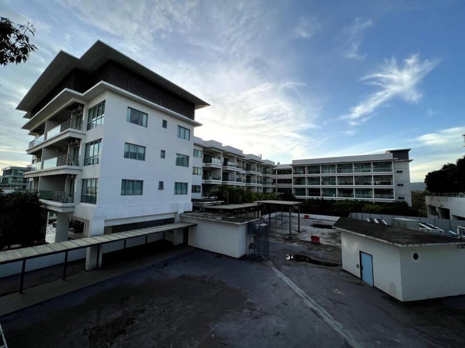 Luxury The Loft Comfort & Convenient Homestay 4 Kota Kinabalu Bagian luar foto