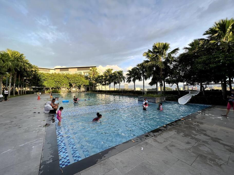 Luxury The Loft Comfort & Convenient Homestay 4 Kota Kinabalu Bagian luar foto